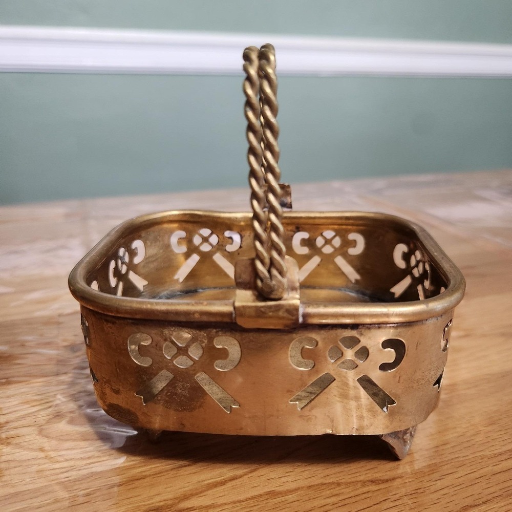 Vintage Brass Basket  w/ Ornate Cutout Bow Design & Handle